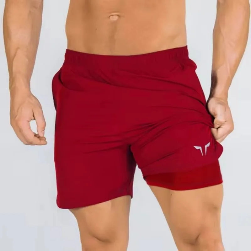 Shorts esportivos de duas camadas